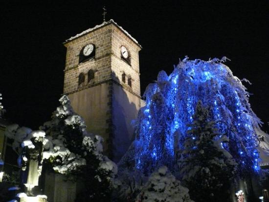 église illuminée