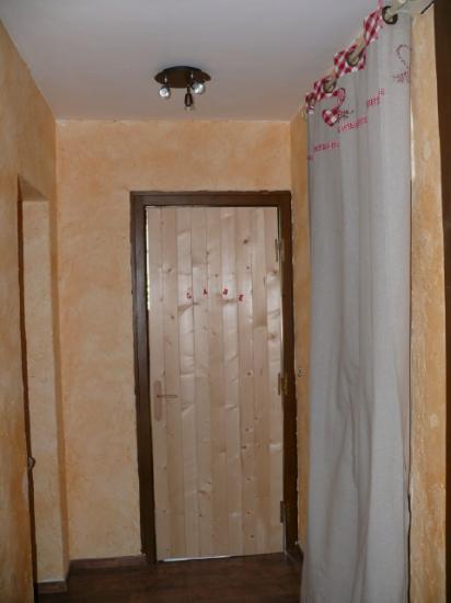 porte chambre et couloir